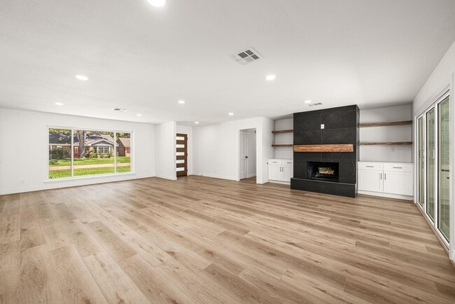 Building Photo - 10115 Moorberry Ln