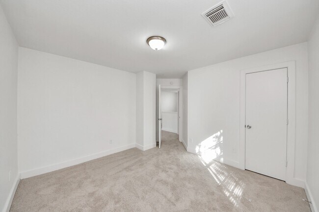 Building Photo - 20623 Patriot Park Ln