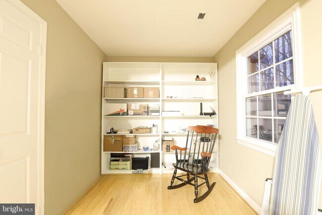 Building Photo - 7966 Hidden Bridge Dr