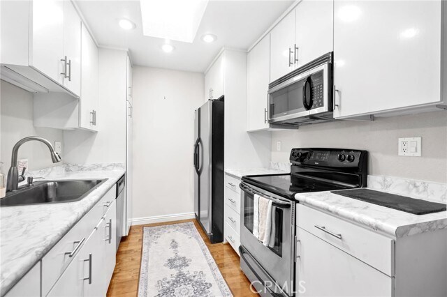 Building Photo - 4210 Vía Arbolada