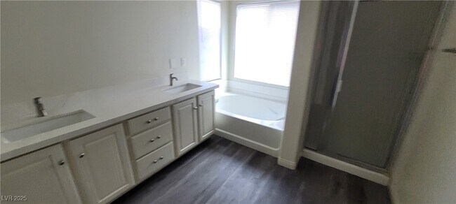 Building Photo - 8198 Rock Meadows Dr