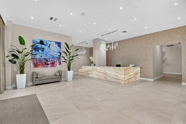 Building Photo - 3640 Yacht Club Dr