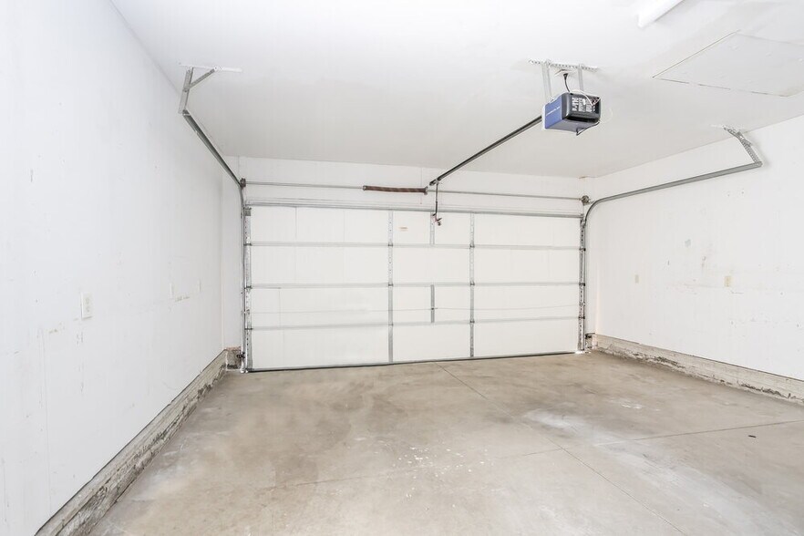 Building Photo - 4240 Shortleaf Ln