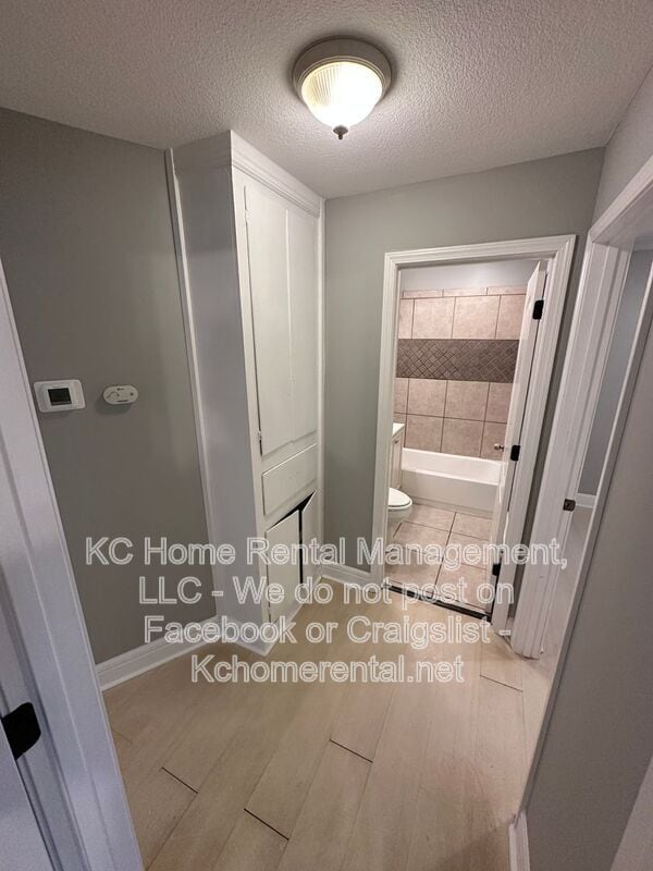 Building Photo - 4343 Myrtle Ave