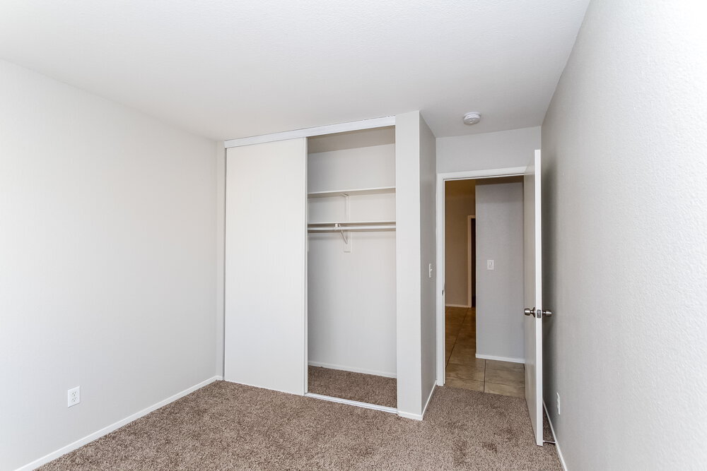 Building Photo - 1024 Sky Forest Dr