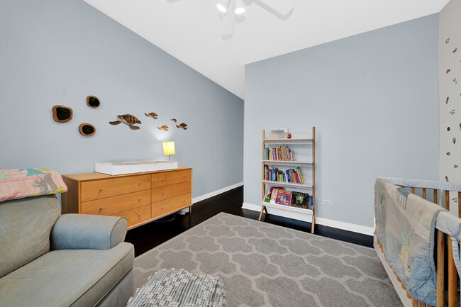 Building Photo - 550 W Fulton St