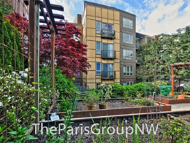 Building Photo - Exceptional Capitol Hill 972sf 2BR *Free G...