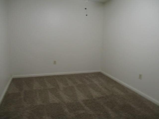 Building Photo - 313 Somerset Dr