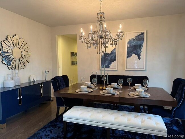 Building Photo - 5791 Northford