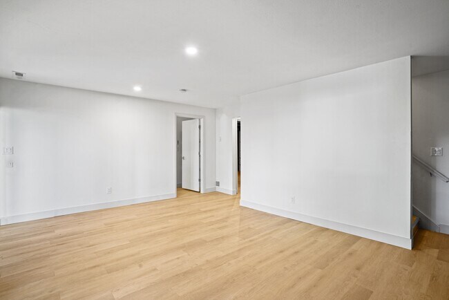 Floorplan - 815 Dewey Ave