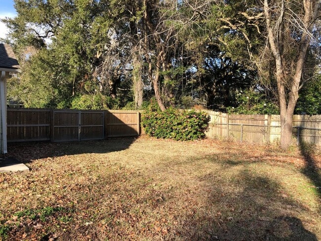 Building Photo - 1713 McHenry Ave