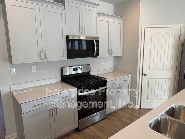 Building Photo - 55 Burr Oak Cv