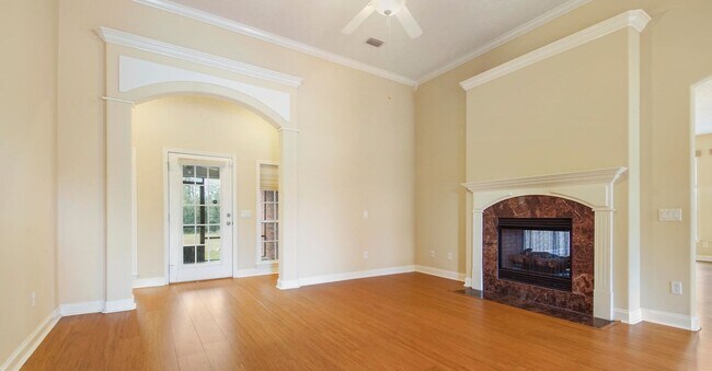 Building Photo - The Landings-Lynn Haven