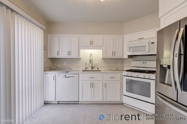 Building Photo - 2 br, 2 bath Townhome - 57 Sereno Cir, Oak...