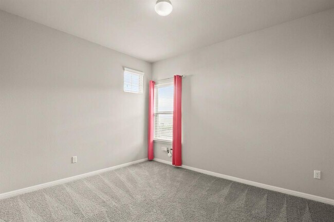 Building Photo - 440 Canadian Springs Dr