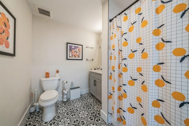 Building Photo - 520 Palisade Ave