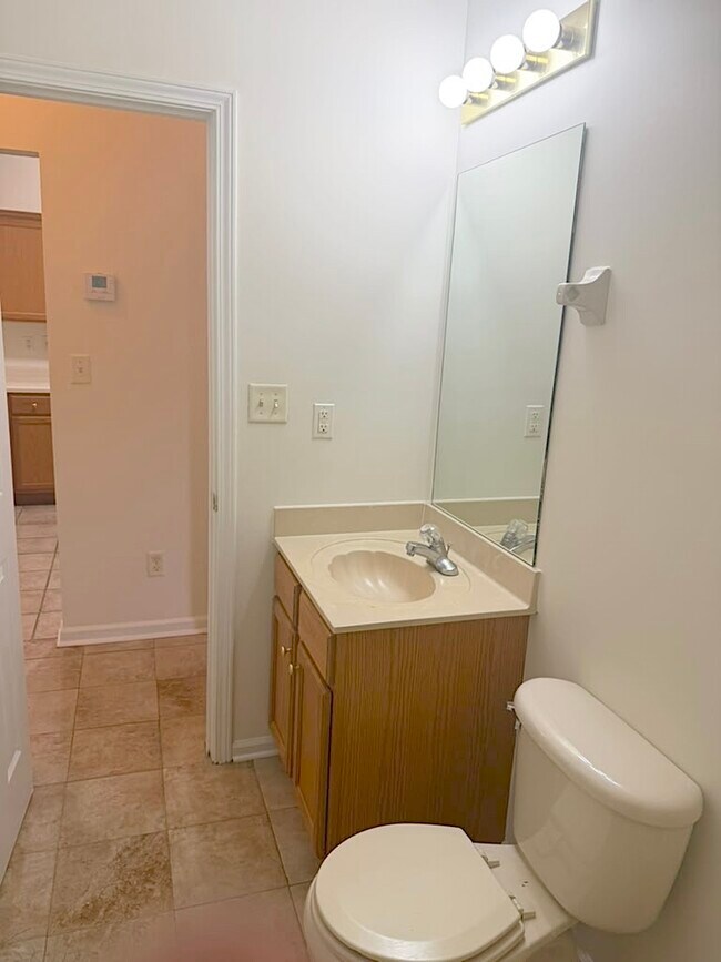 Building Photo - 7751 Lipscomb Dr