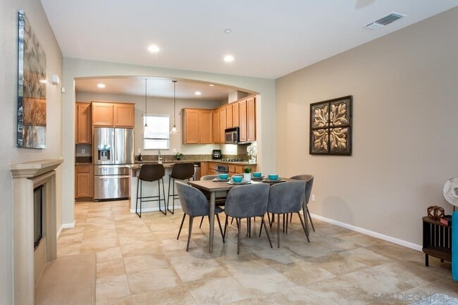 Building Photo - 16925 Vasquez Way