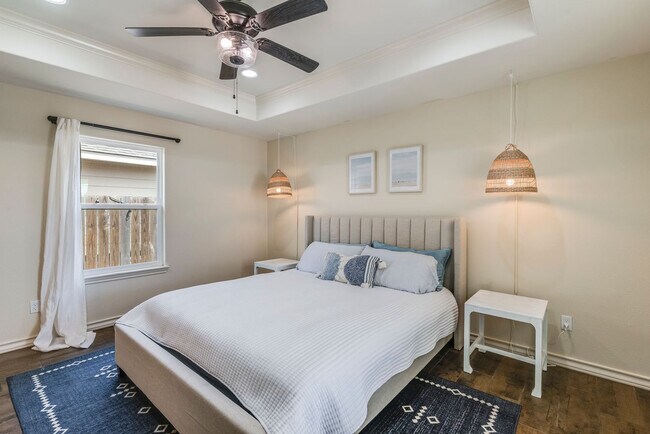 Building Photo - 3230 Creek Side Dr