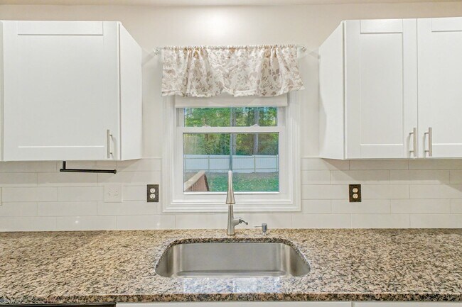 Building Photo - Modern Coastal Retreat | 3BR/2BA Home Buil...