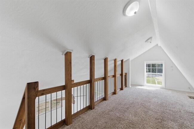 Building Photo - 105 Lazy Ike Ln