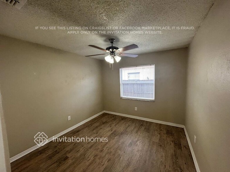 Building Photo - 2825 Mnr Hl Dr