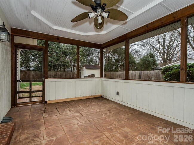 Building Photo - 1201 Seneca Pl