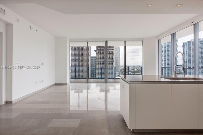 Building Photo - 68 SE 6th St