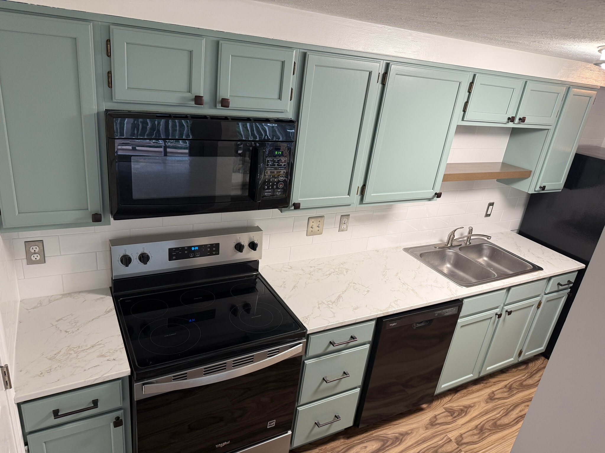 Kitchen - 7600 Portadown Ct