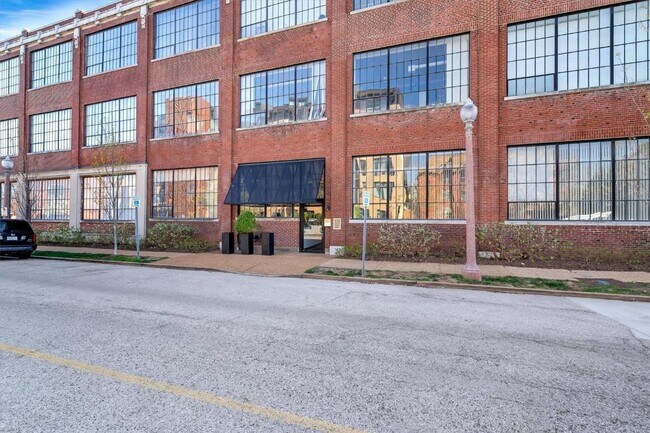 Building Photo - 4100 Laclede Ave