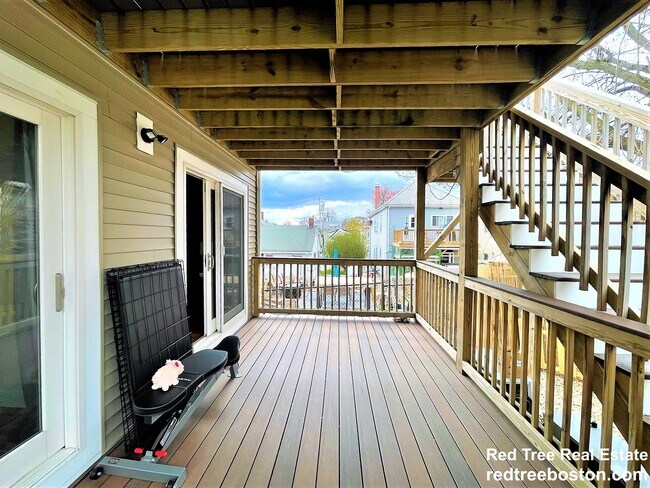 Building Photo - 62 Horace St