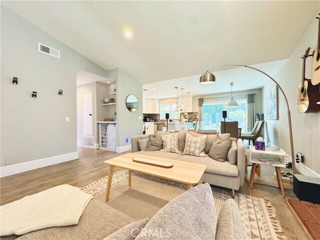 Building Photo - 750 Lincoln Ave