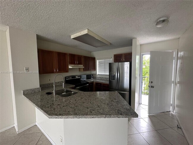 Primary Photo - 8710 N Sherman Cir