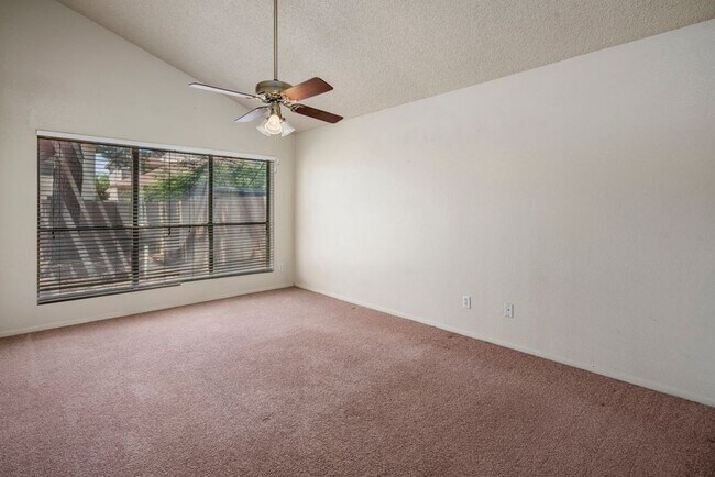 Building Photo - 1113 W Highland St