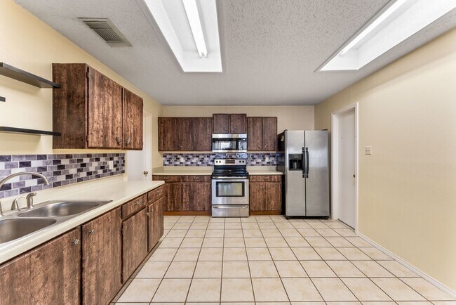 Building Photo - 6863 Cypress Mist Dr