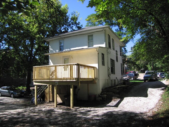 Building Photo - 518 S William St