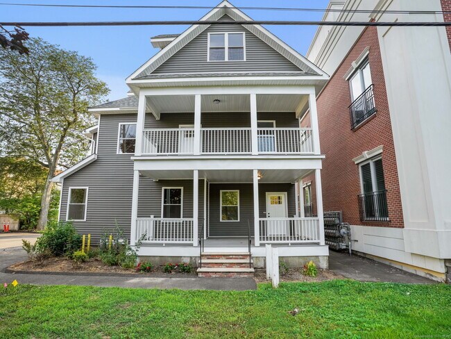 Primary Photo - 3 Seaview Ave