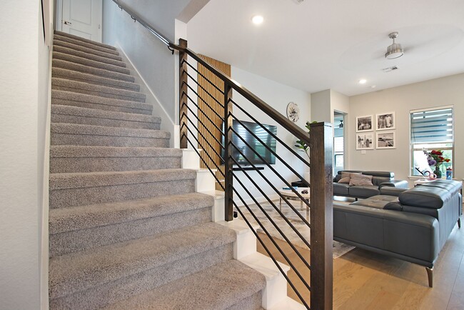Building Photo - COMING SOON - AUGUST 2025 -Stunning 5-Bedr...