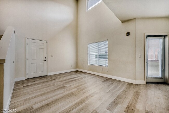 Building Photo - 10443 Alpine Edge Ave