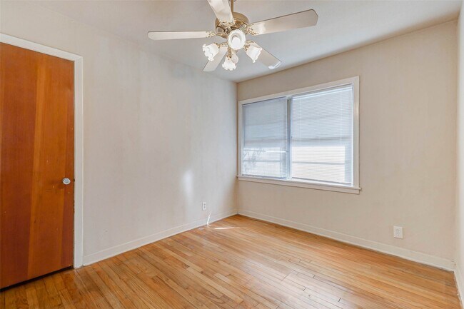 Building Photo - 6507 Heron Dr
