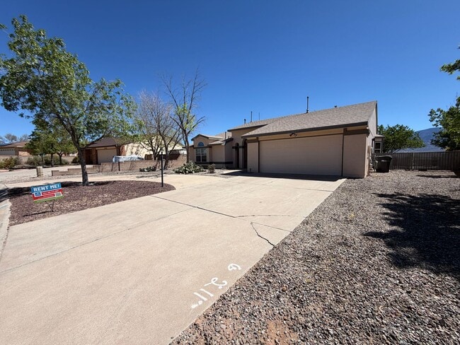 Building Photo - 3 Bedroom Single Story Home Available Near Corrales Rd & Highway 528 in Rio Rancho!
