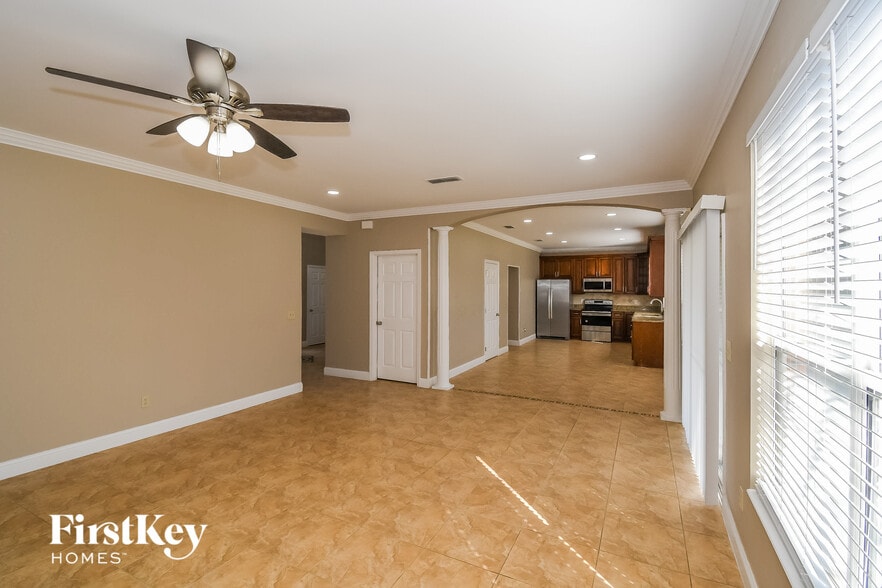 Building Photo - 5324 Downington Dr