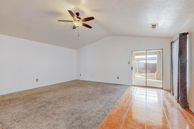 Building Photo - NORTH WEST 3/BD 2/BA 2/CG House