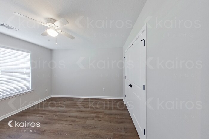 Building Photo - 18 Camper Cir