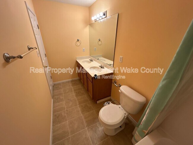 Building Photo - 5323 Seaspray Ln