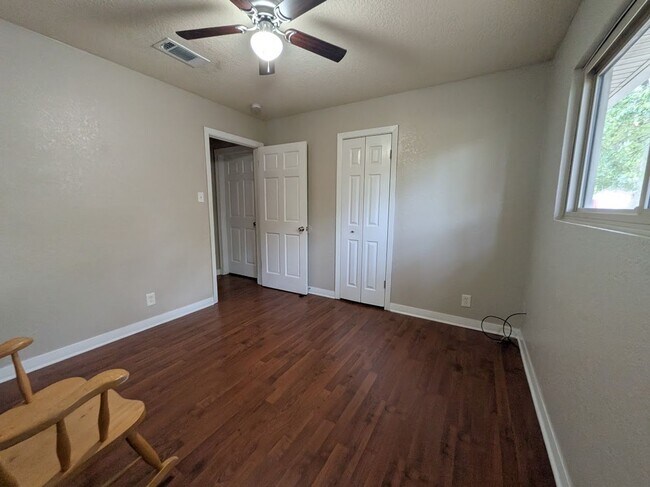 Building Photo - 1235Palm Dr., Orange, TX 77630
