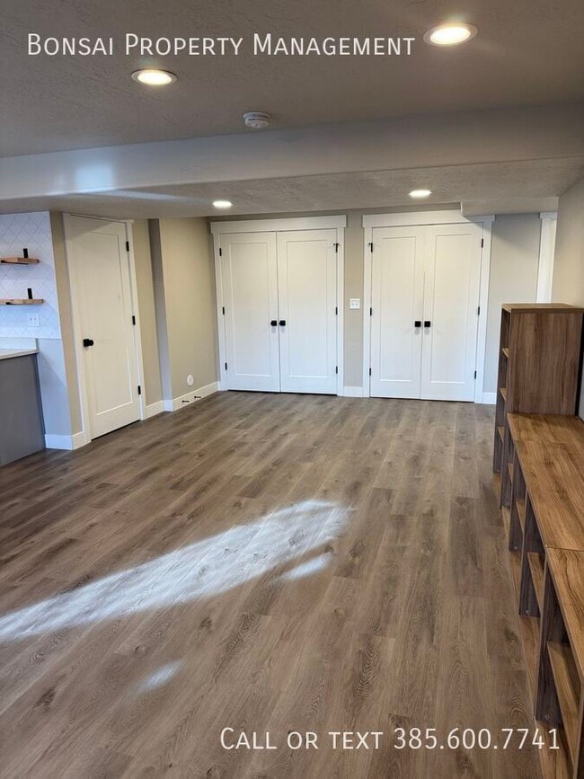 Building Photo - 1489 W Stone Gate Dr