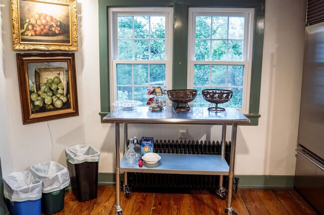 Building Photo - 1357 Canal Rd