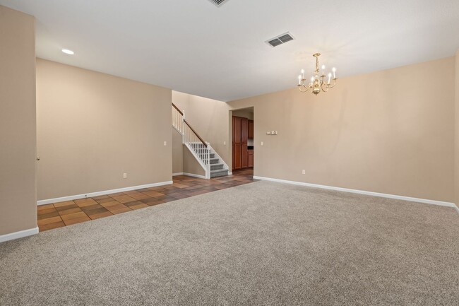 Building Photo - 10228 Pedra Do Sol Way