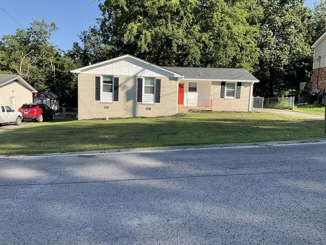 Building Photo - 3253 Niagara Dr